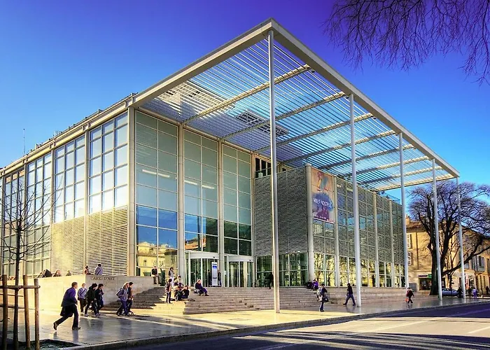 Le Gambetta - Moderne Centre * نيم